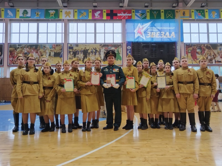 РАВНЯЕМСЯ НА ПОБЕДУ.